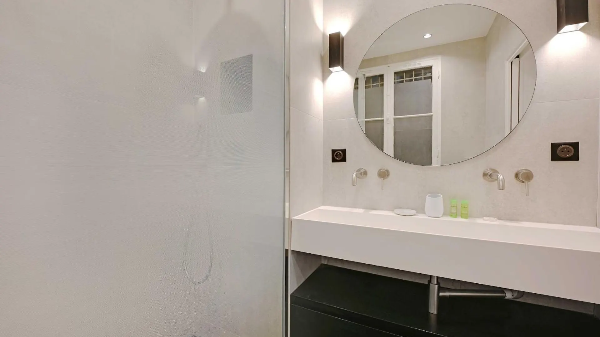 Charming Apartment - 2Br-6P - Gare Saint-Lazare Párizs Franciaország